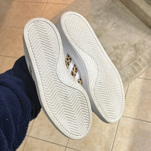 Adidas Grand Court 2.0 Women's White Sneakers with Leopard stripes Sz 9 - Picture 5 of 6